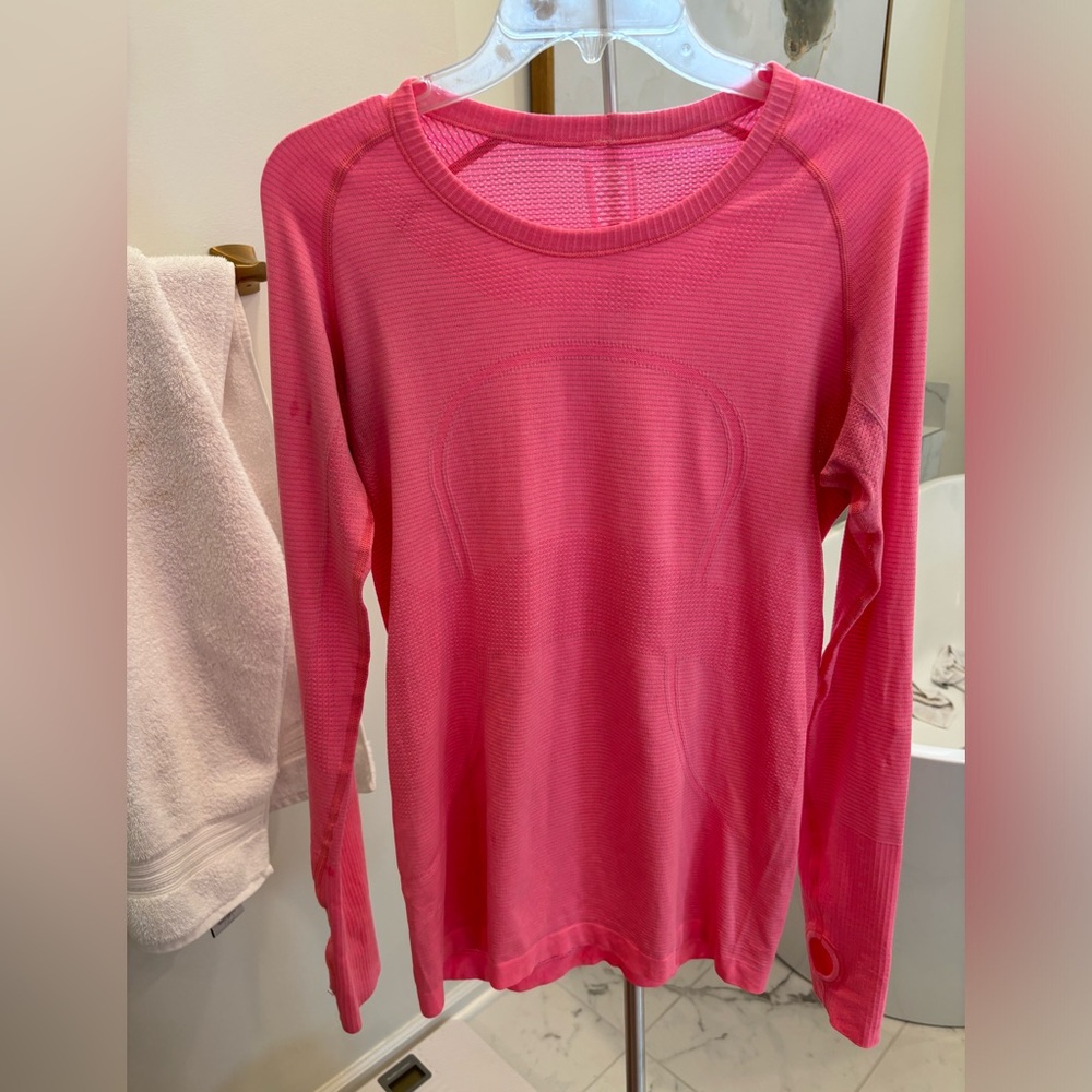Lululemon top. Size 12.